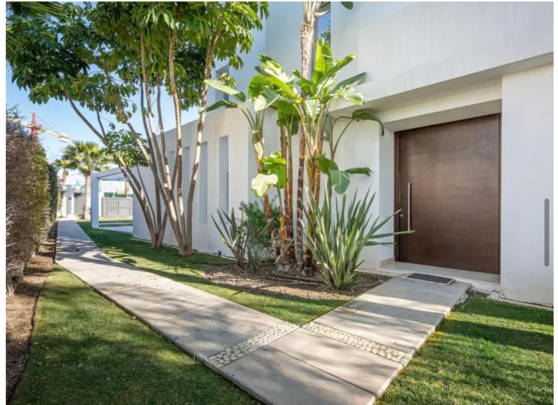 Magnifique Villa Contemporaine Marbella Bagian luar foto