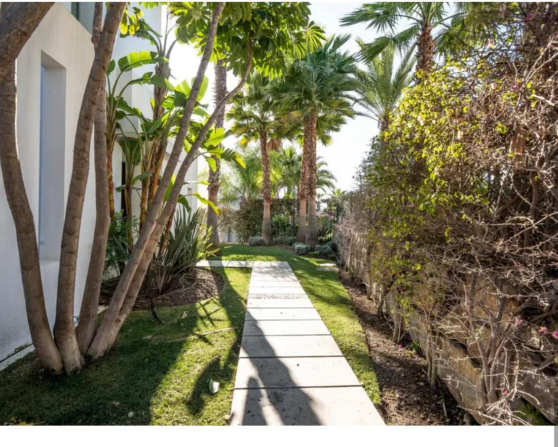 Magnifique Villa Contemporaine Marbella Bagian luar foto